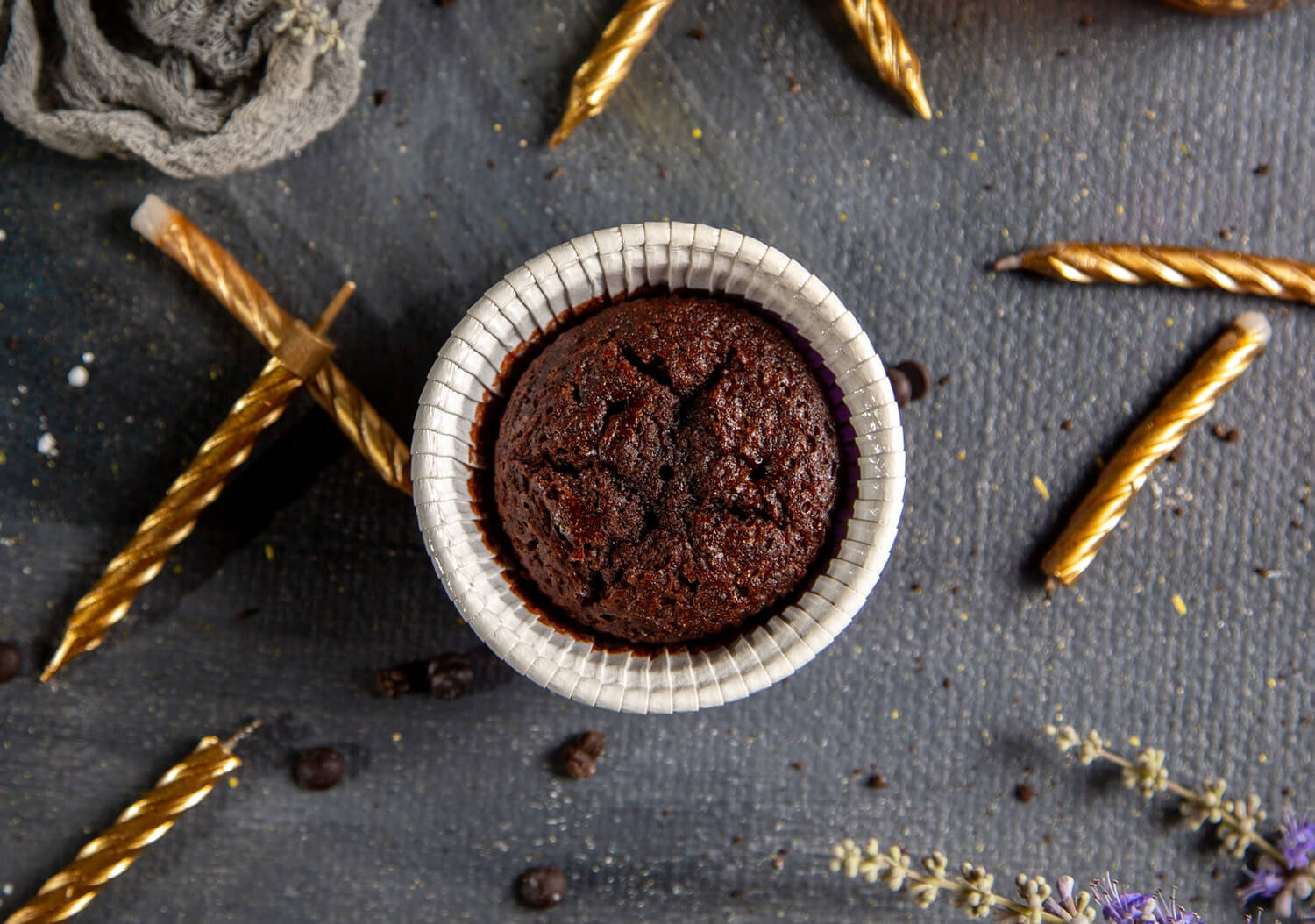 Molten Chocolate Lava Cake Dessert - TwointheKitchen