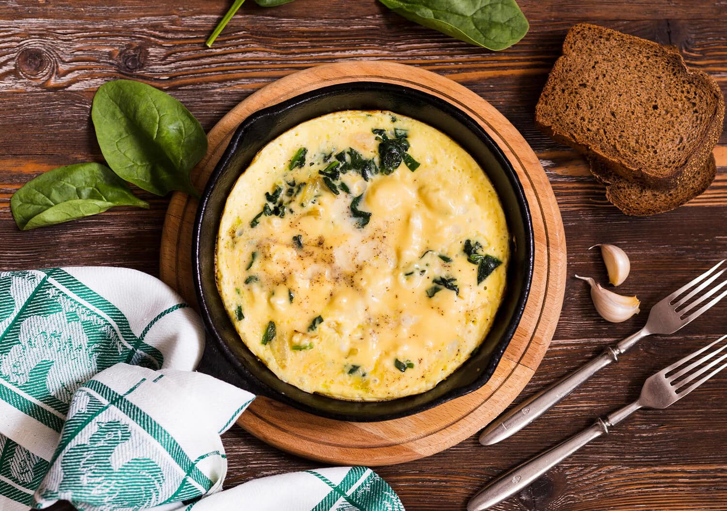 Cheesy Spinach and Artichoke Dip Platter - TwointheKitchen