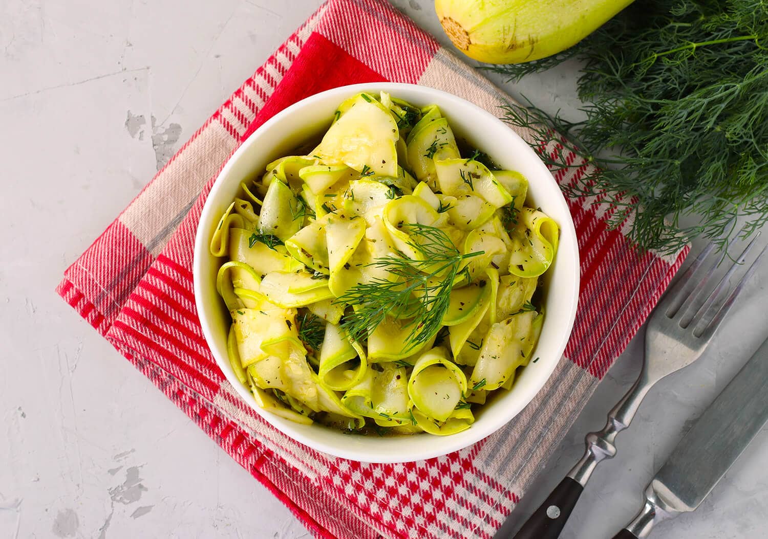 Zucchini Noodles with Creamy Avocado Sauce - TwointheKitchen